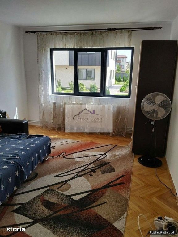 PF vand apartament 3 camere decomandate, Str. Rovine