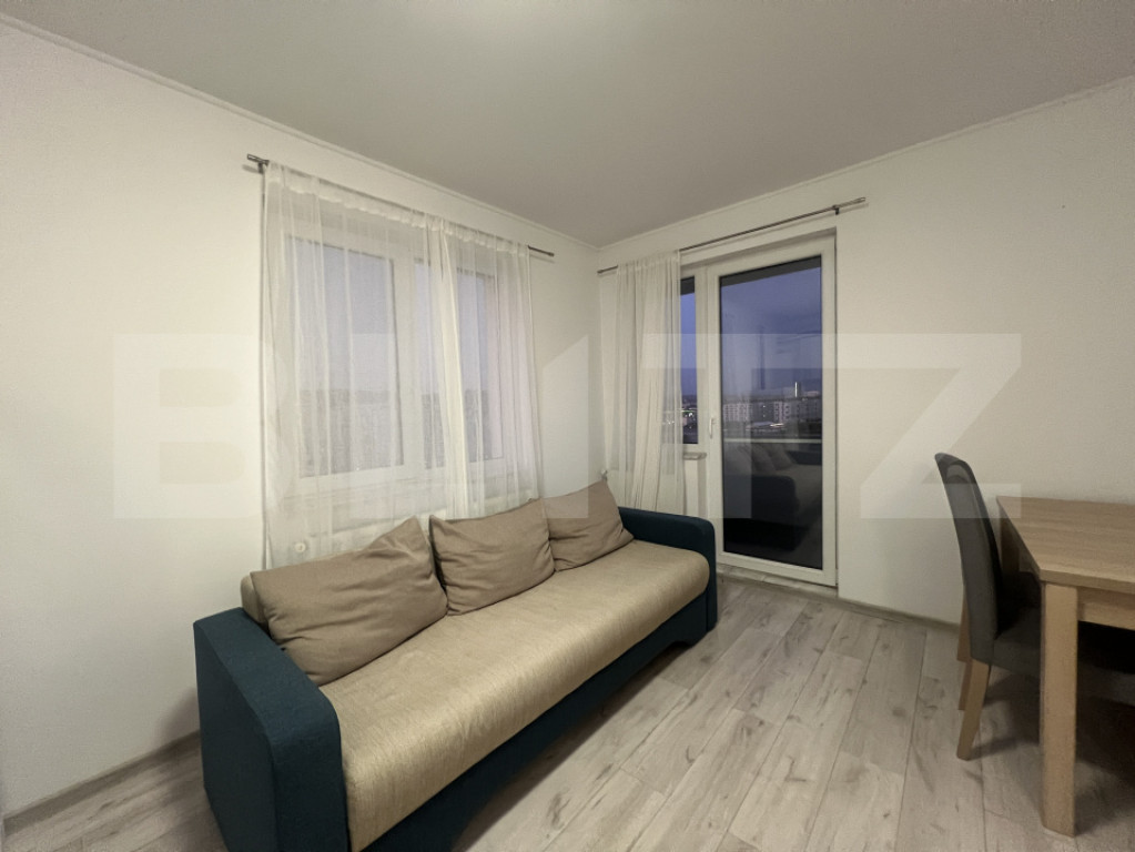Apartament 3 camere, 57 mp, zona Vivo