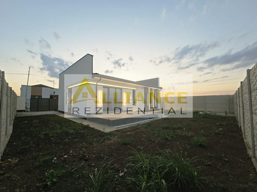 Casa parter-4 camere- 2 bai- beci-pod- cartierul nou