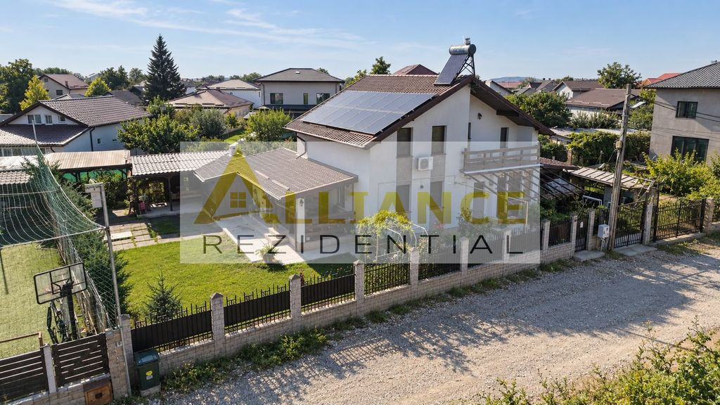 Vila de vanzare mobilata-5 camere-PANOURI SOLARE-300 M DE STV