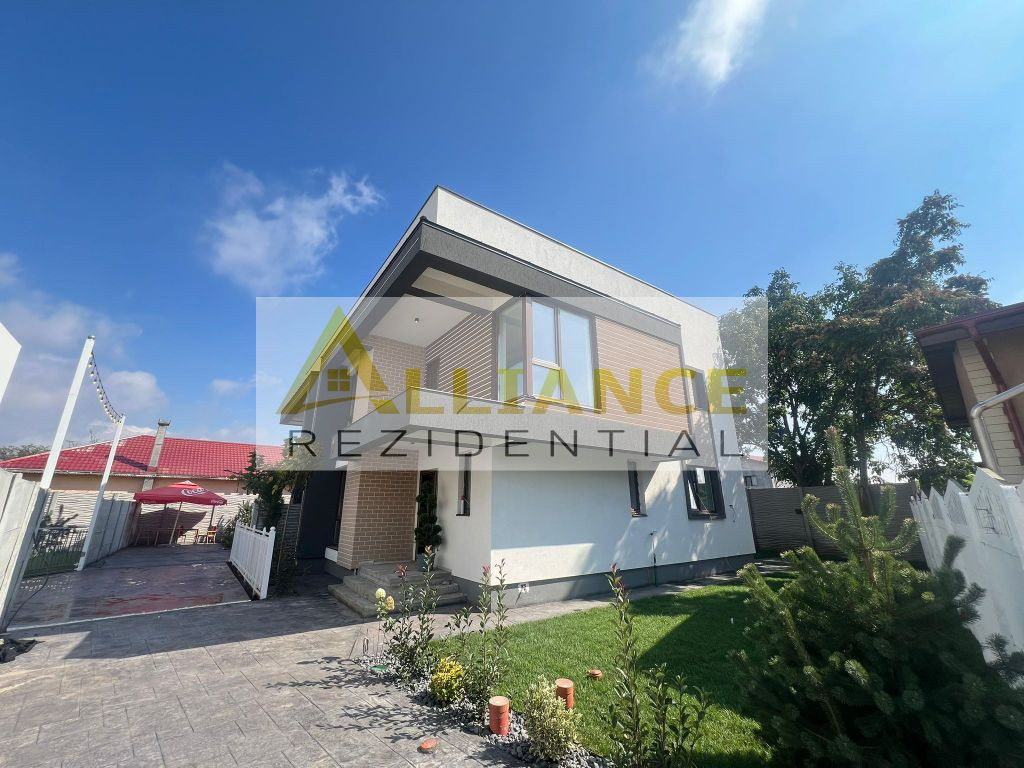 Vila de vanzare-5 camere-3 bai-500 M de STV