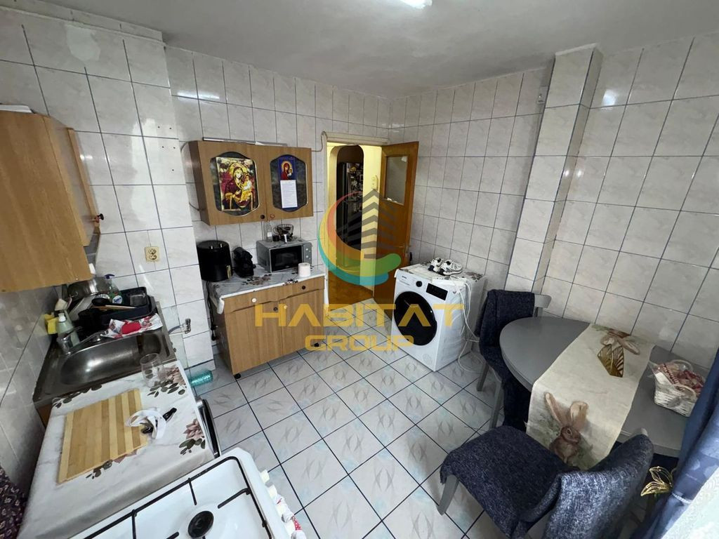 Apartament 2 Camere Decomandat Sector 4 Zona Giurgiului 49Mp