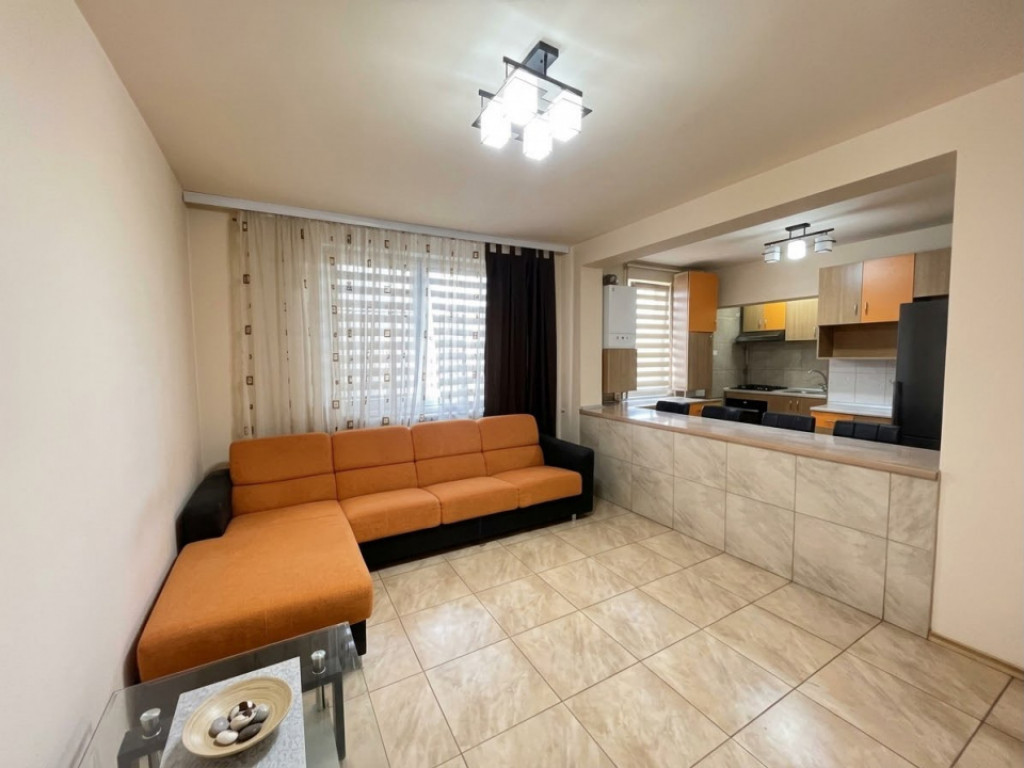 Apartament 4 camere de închiriat în zona Brătianu, termen