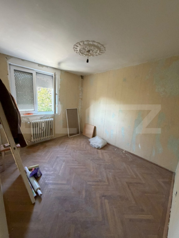 Blitz oferă spre vânzare apartament 3 camere, etaj 2, zona