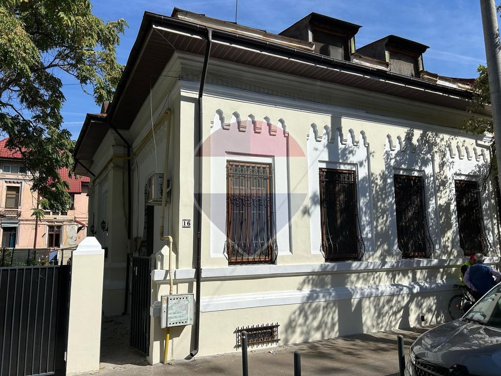 Vilă Neoclasică Arh. Enescu Cișmigiu 4 camere
