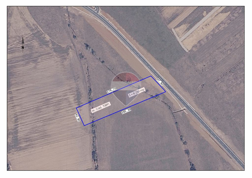 Vânzare teren intravilan 8,250 mp, în Cihei - Sânmartin