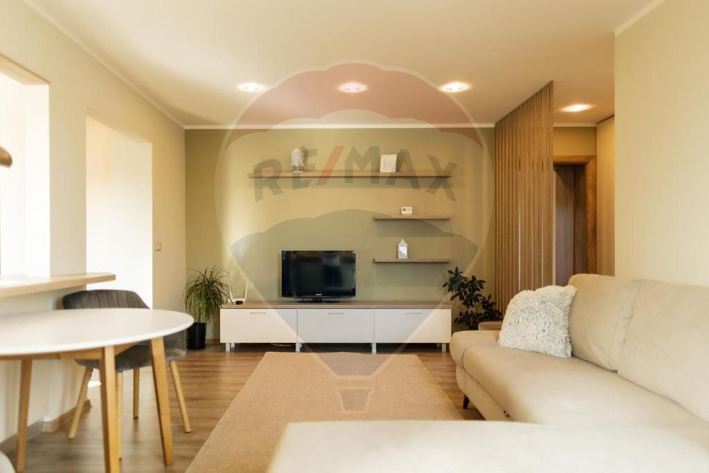 Apartament cu 2 camere de închiriat în zona Ultracentral