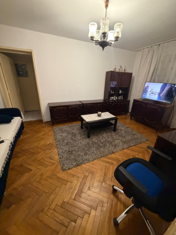 Apartament 3 camere de închiriat – Etaj 1 – Brazda lui