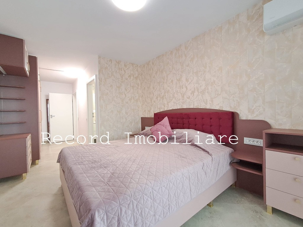 Penthouse Prima Inchiriere sup.100 mp,terase 48 mp in Elite Junior