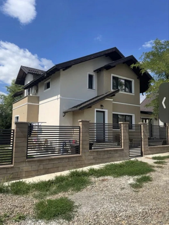Casa cu etaj mobilata si utilata in Catamarasti Deal