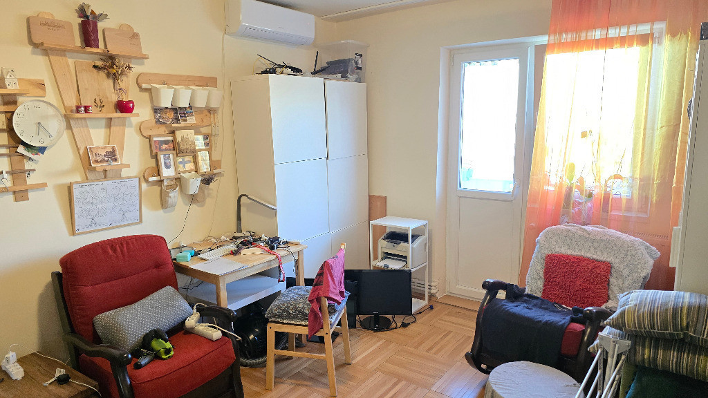 Vand apartament 2 camere in Deva, zona Armatei, etaj 3,