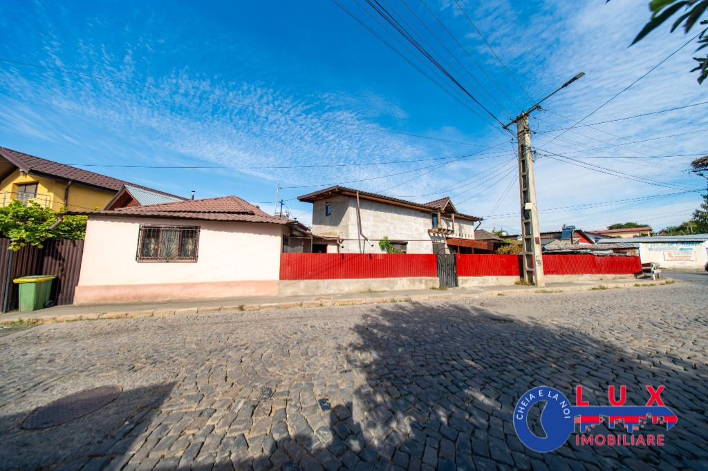 ULTRACENTRAL -CASA 4 CAMERE ,TEREN 187 MP, CENTRALA GAZ