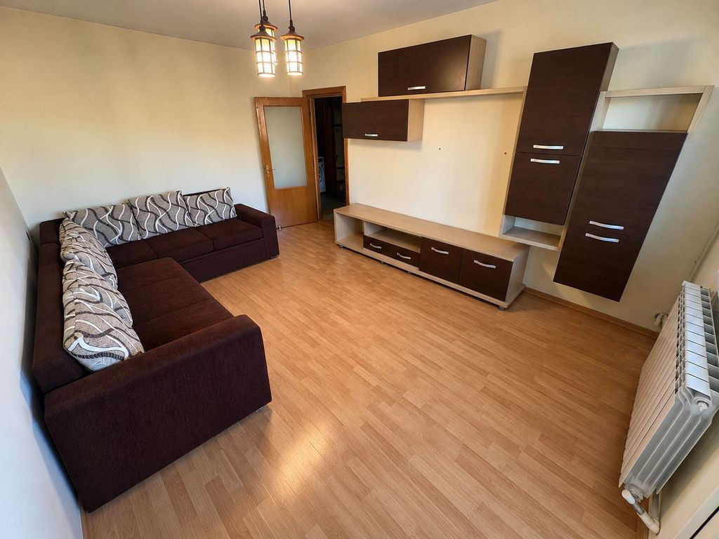 Apartament 3 camere zona Dacia - Victoria cu Centrala