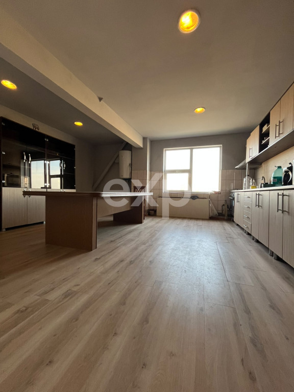 De închiriat spațiu de birouri de 150 mp – 5 camere zona
