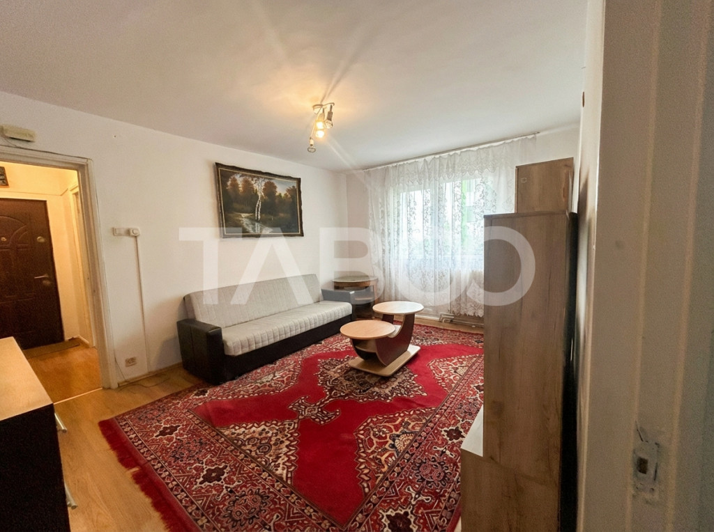 Apartament 60 mpu 3 camere cu balcon si pivnita in zona Miha