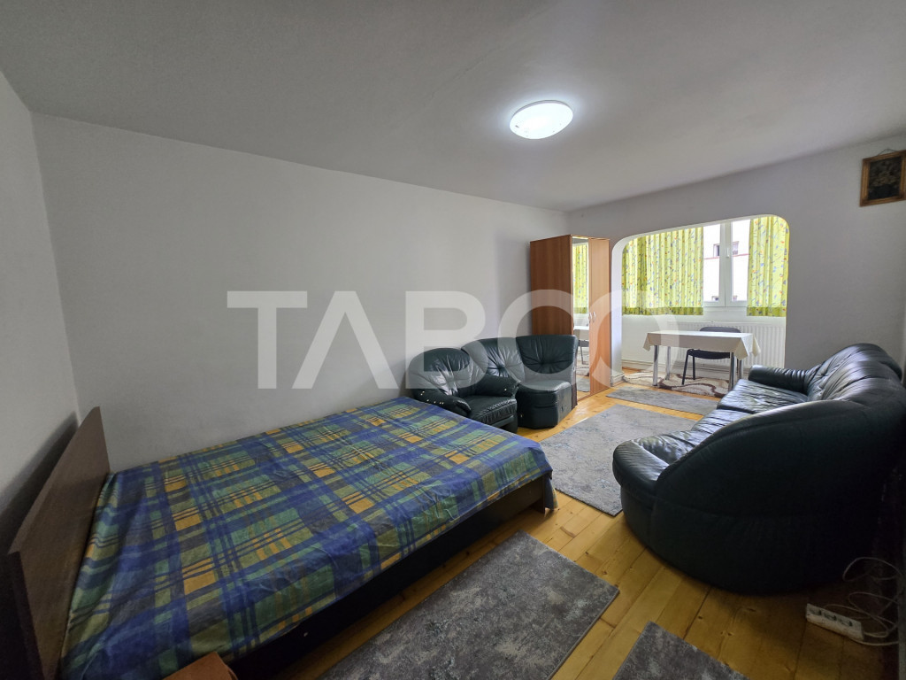 Apartament de inchiriat 2 dormitoare decomandat Vasile Aaron