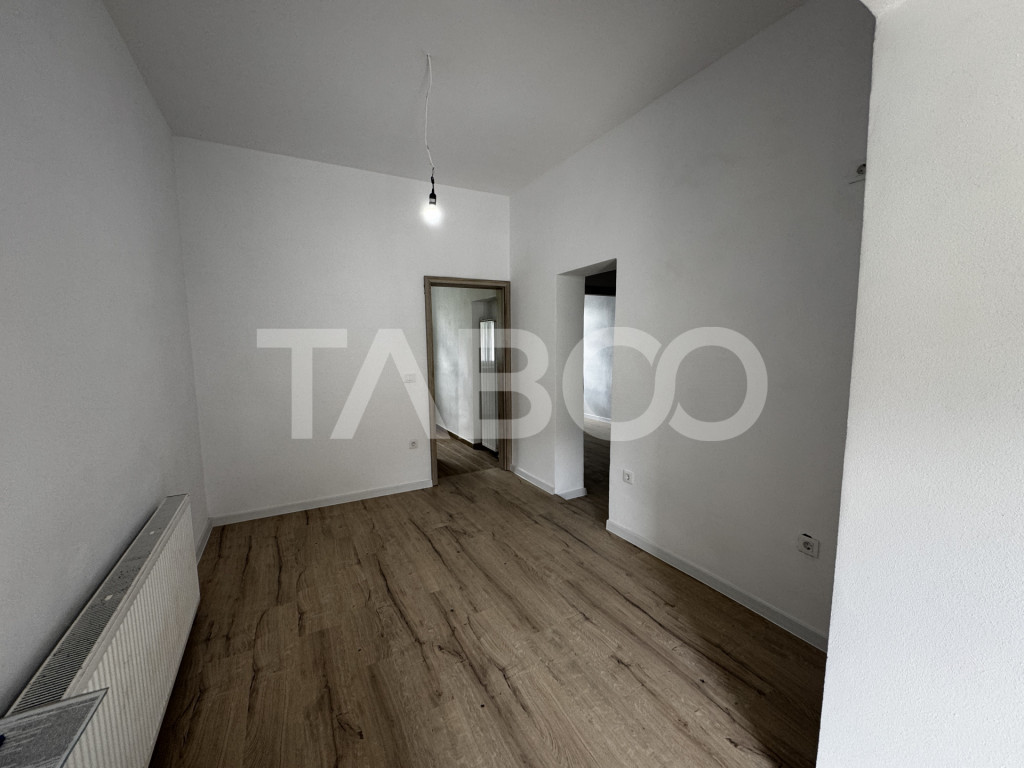 Apartament renovat la casa cu 3 camere 60 mpu pivnita Piata