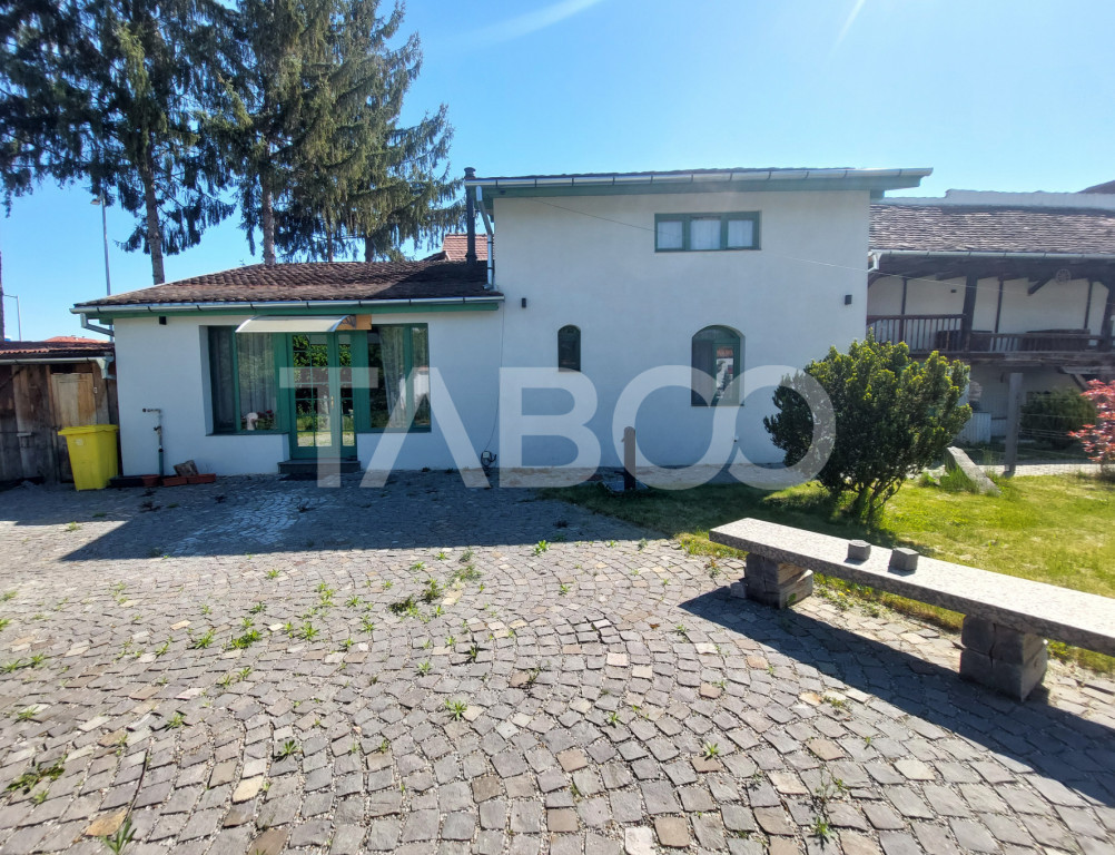 Casa de inchiriat 90 mp 3 camere curte 370 mp aproape de mal