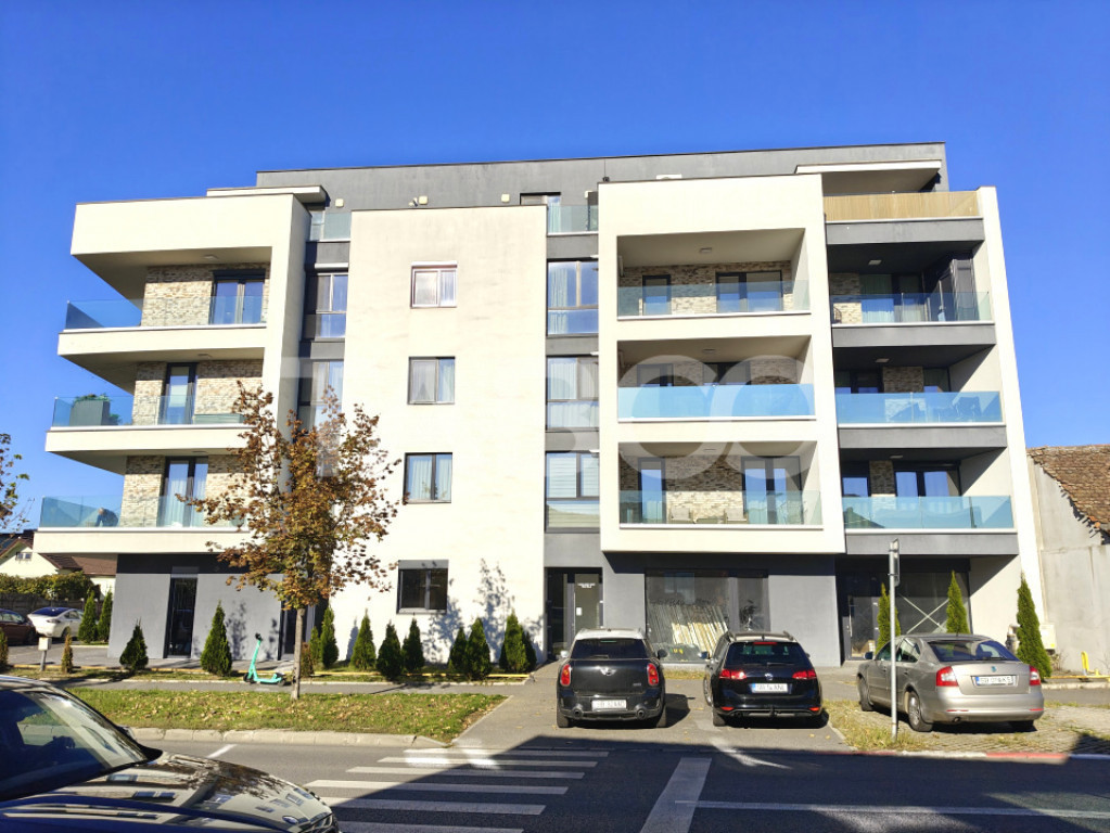 Penthouse de inchiriat 3 camere 2 bai si terasa de 107mp in