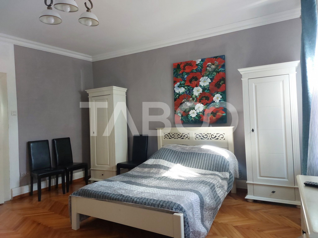 Casa spatioasa 120mp 3 dormitoare 4 bai loc parcare Pet Frie