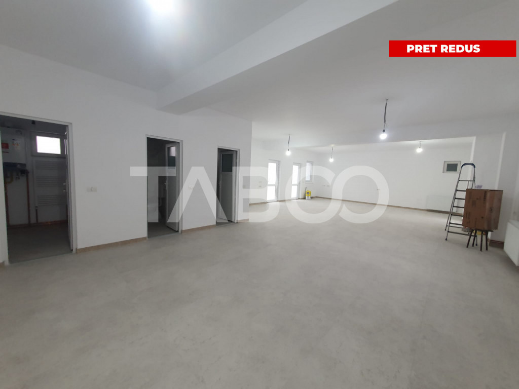 Spatiu comercial la prima inchiriere 105 mp 3 cai de acces D