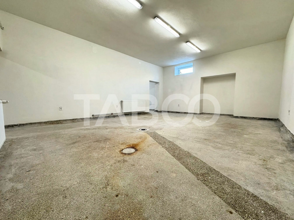 De inchiriat fabrica de productie cu birouri si parcari in S