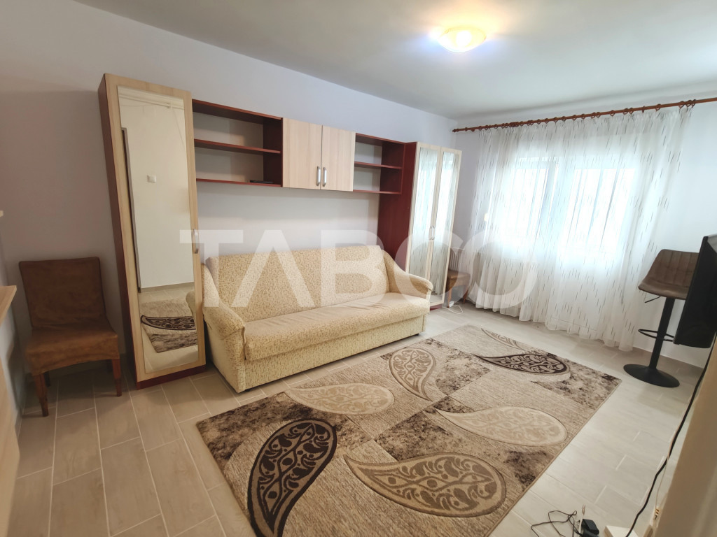 Garsoniera cu balcon la etajul 1 - mobilata si ultilata - OM