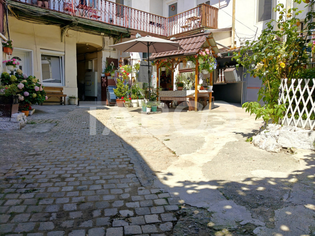 Apartament 3 camere la mansarda pe 2 nivele in Manastur cu l