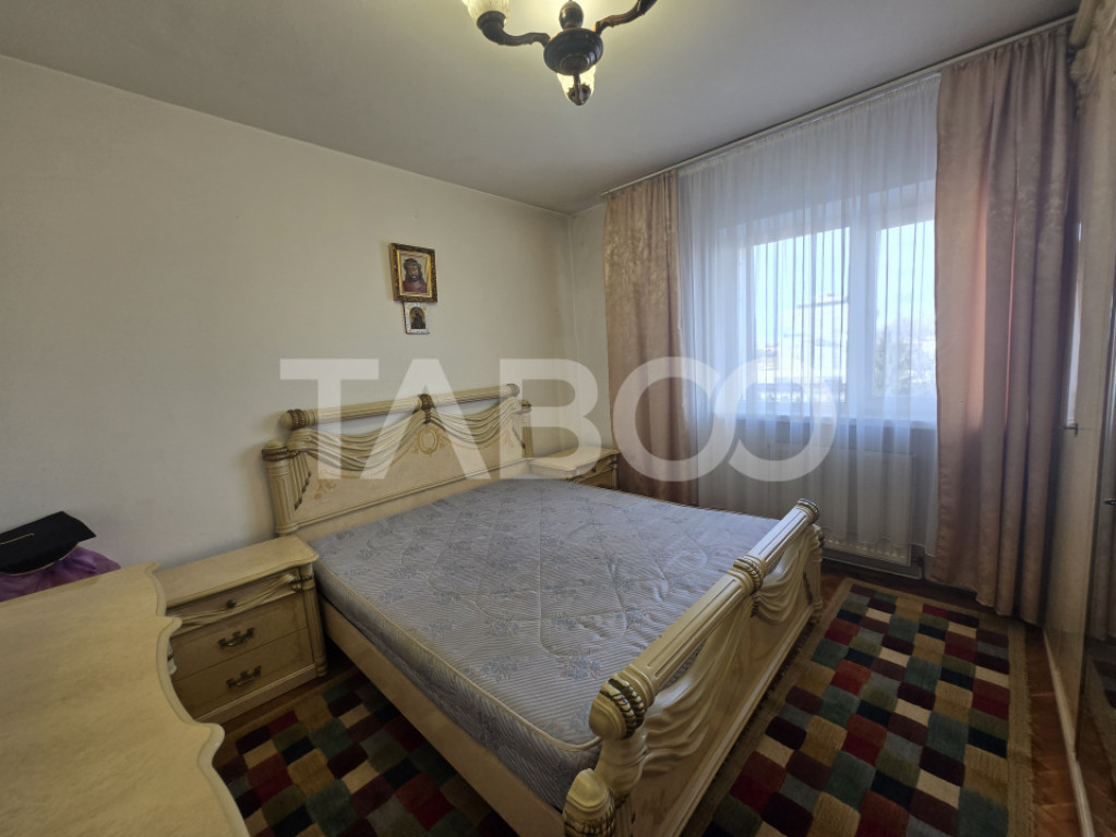 Apartament 2 camere de vanzare 52mp decomandat balcon Strand