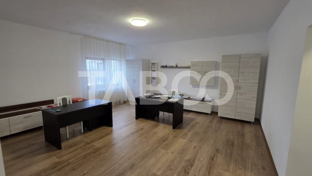 Apartament spatios 3 camere si balcon bloc nou zona rezident