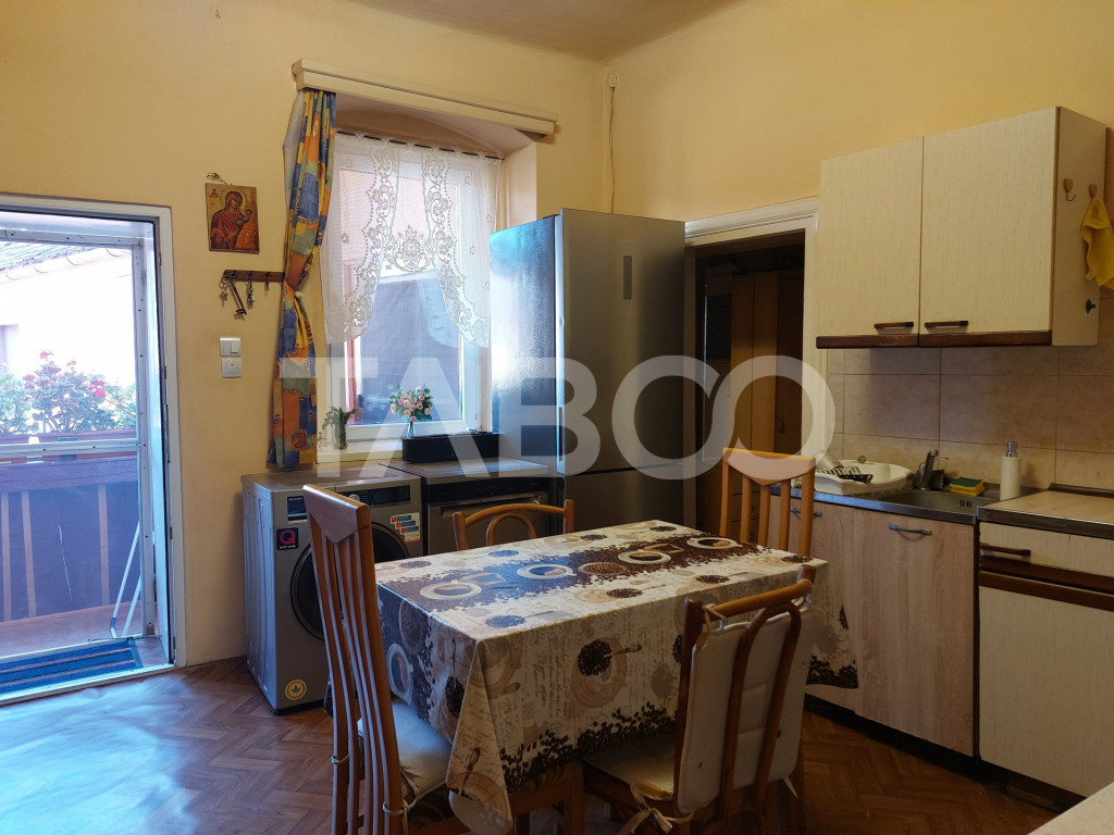 Apartament spatios la casa 97 mpu 3 camere 20 mp gradina piv