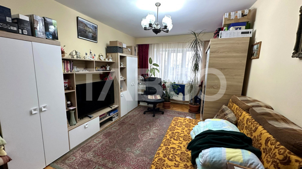 Apartament 2 camere decomandat cu Pivnita zona Valea Aurie
