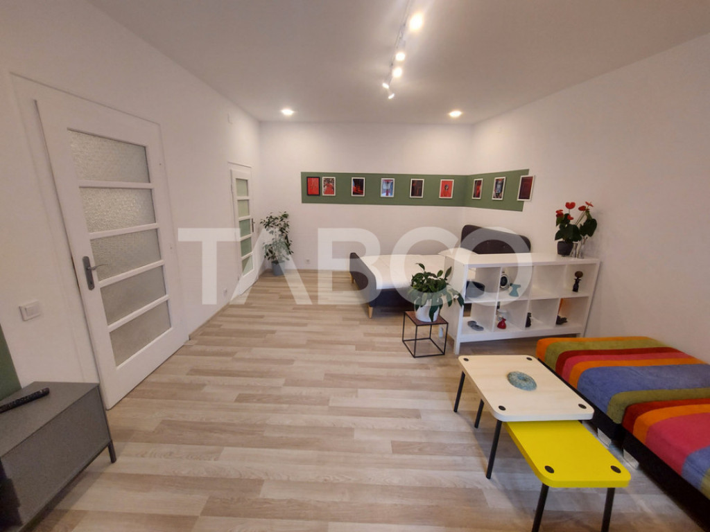 Garsoniera de vanzare 43 mpu pivnita zona Orasul de Jos din