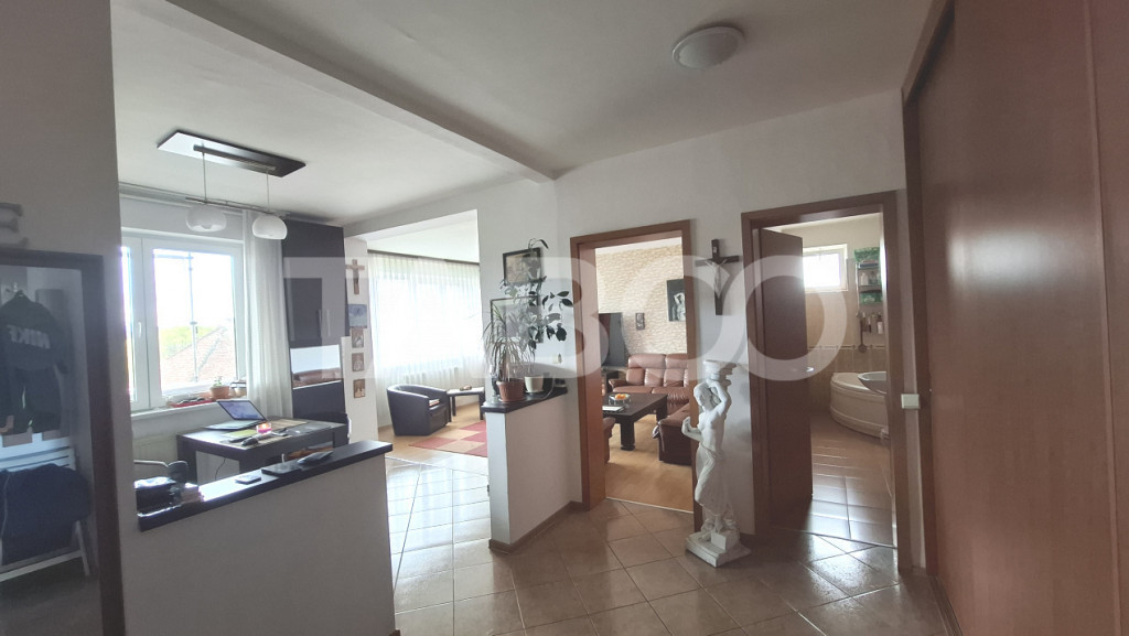 Apartament 2 camere de vanzare decomandat 62 mp zona Siretul