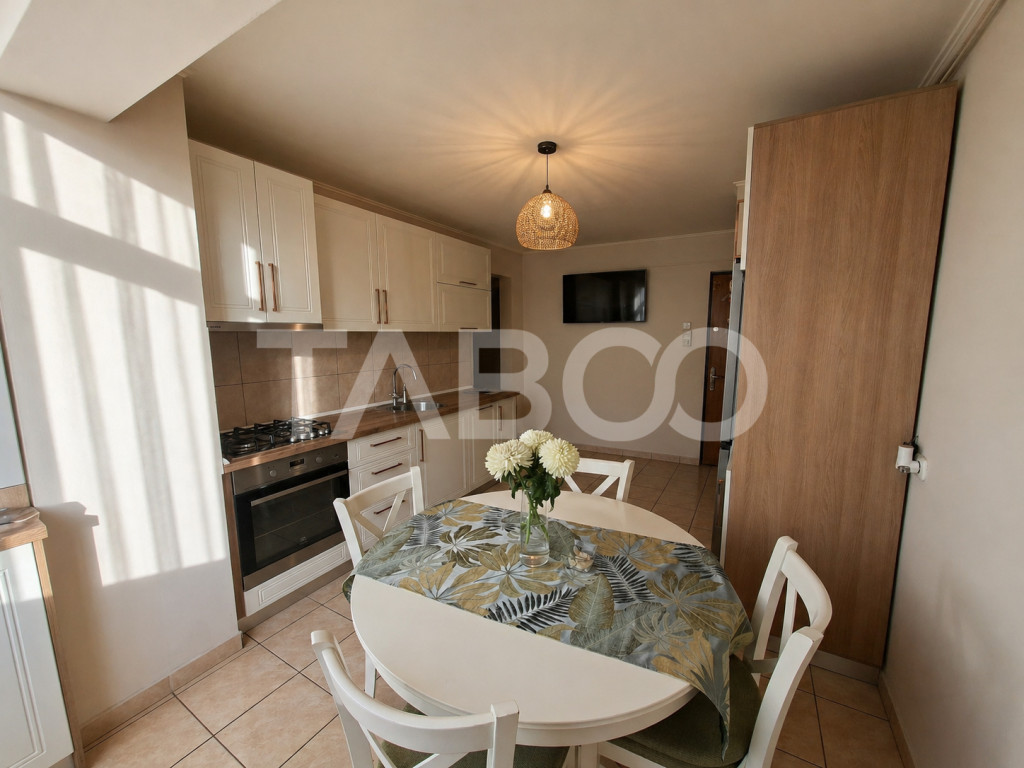 Apartament decomandat de vanzare 3 camere pivnita Vasile Aar