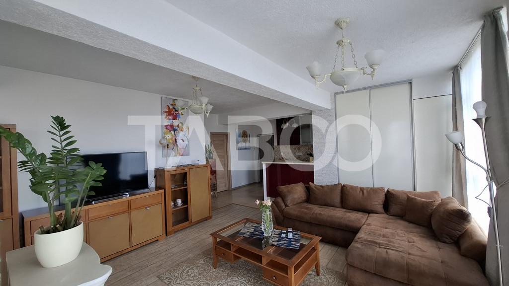 Apartament 2 camere de vanzare decomandat 59 mp zona Doamna