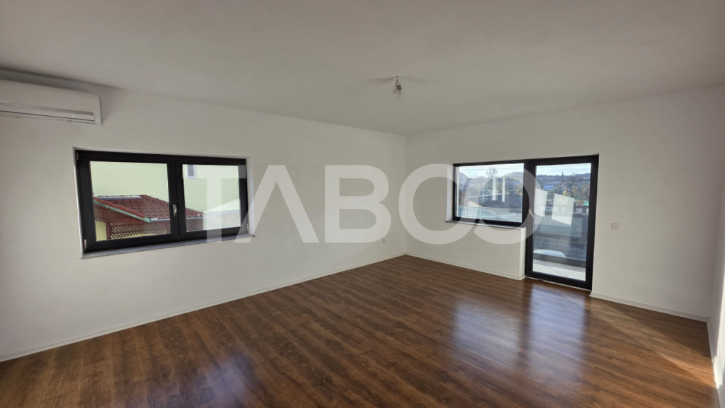 Apartament nou decomandat cu 3 camere de vanzare in Sebes