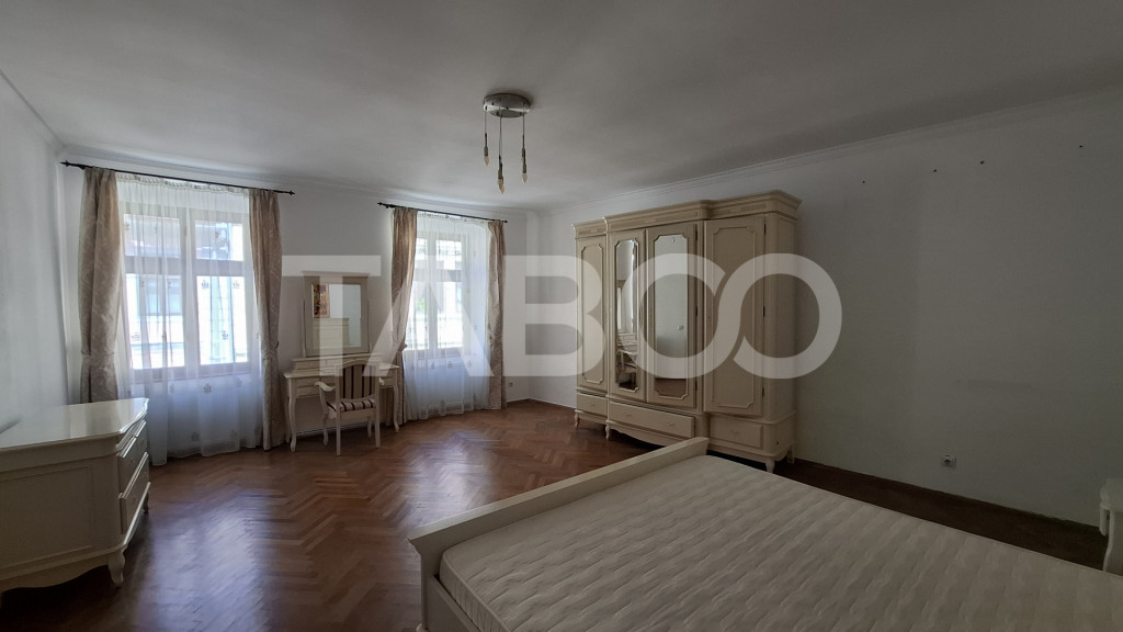 Apartament 2 camere de vanzare 70 mp in Centrul Istoric al S