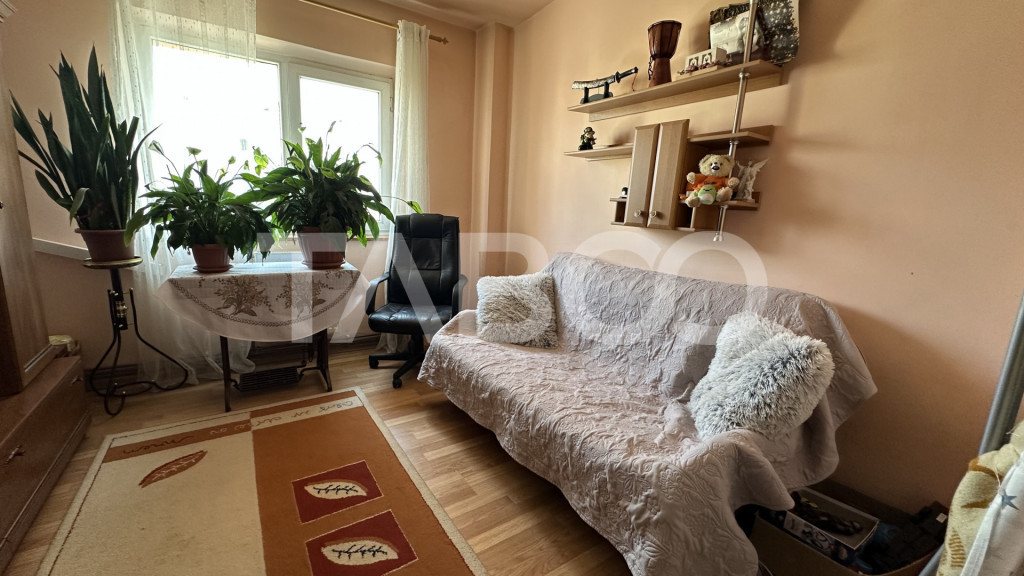 Apartament 4 camere 2 ba in bloc cu lift pivnita Mihai Vite