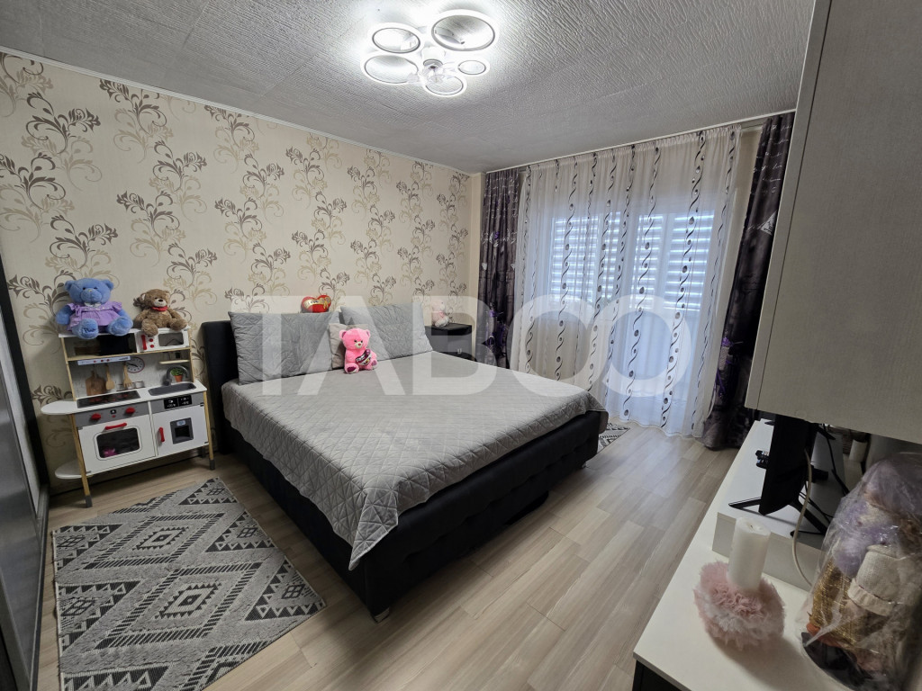 Apartament 3 camere mobilat 2 bai balcon pivnita Mihai Vitea
