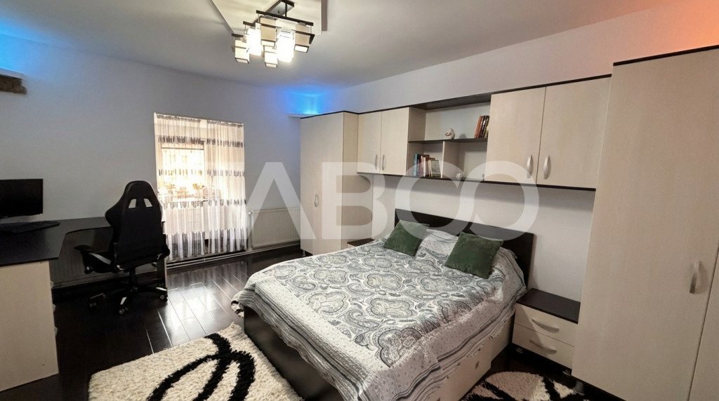 Apartament la casa + pivnita 93 mp utili de vanzare Centrul
