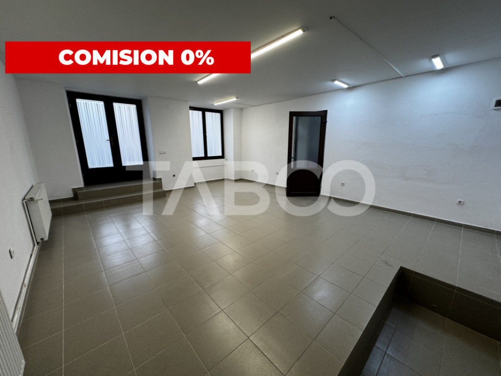 Spatiu comercial 4 camere 84 mpu doua intrari la strada Oras
