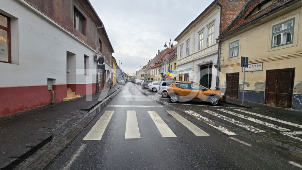 Spatiu comercial de vanzare in apropiere de Podul Minciunilo