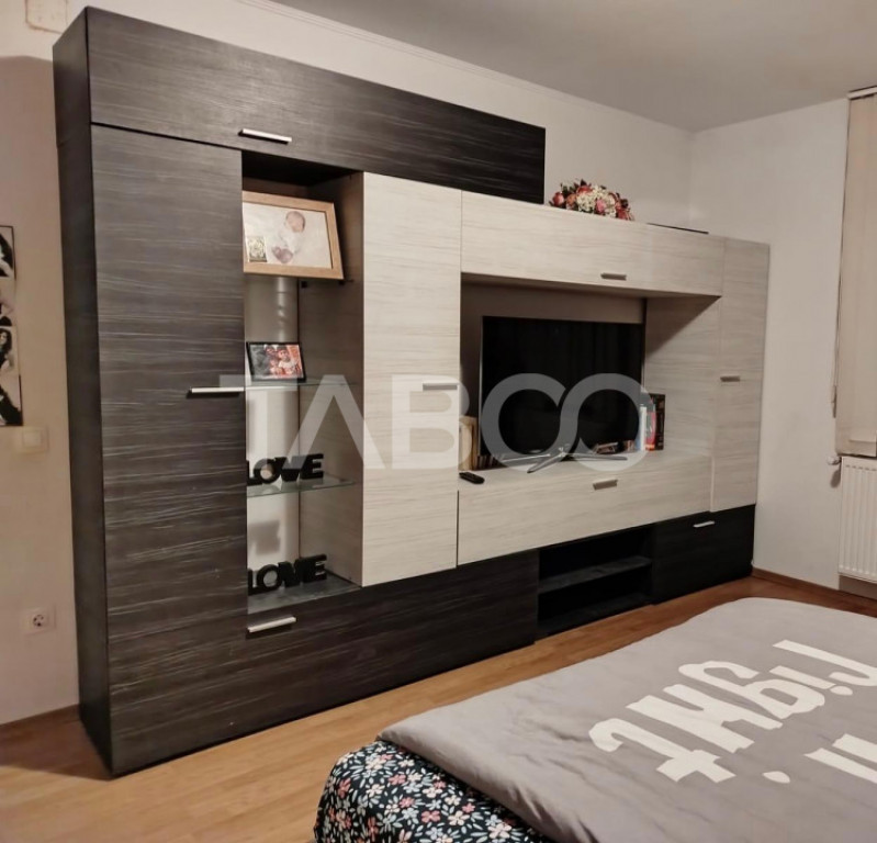 Casa de vanzare cu garaj si curte 147 mpu in Sura Mare Sibi