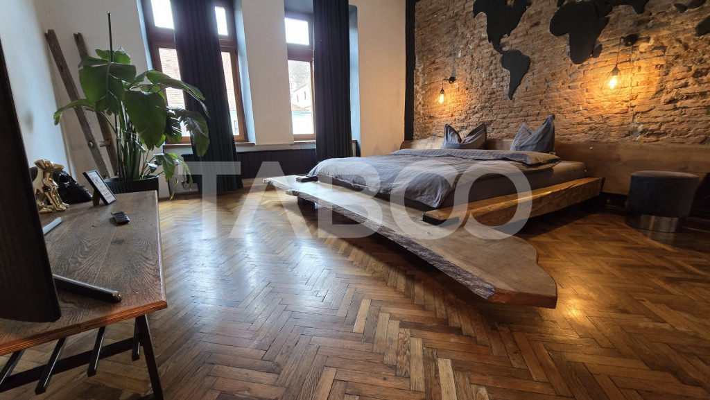 2 studio-uri pentru regim hotelier de vanzare in Orasul de J