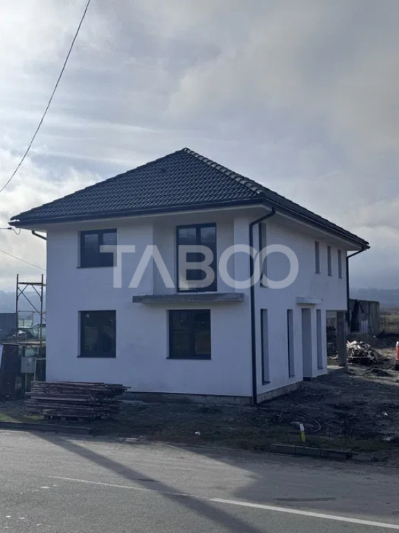Casa individuala de vanzare 4 camere 300 mp teren Exterior S