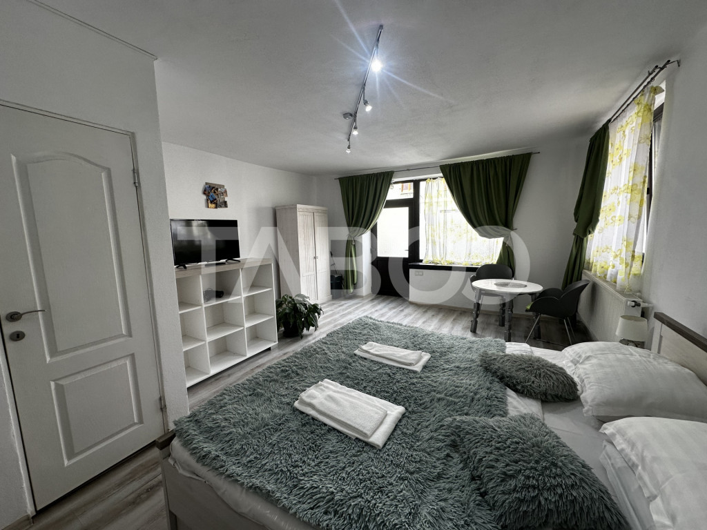 Apartament de vanzare 2 camere pretabil spatiu comercial in