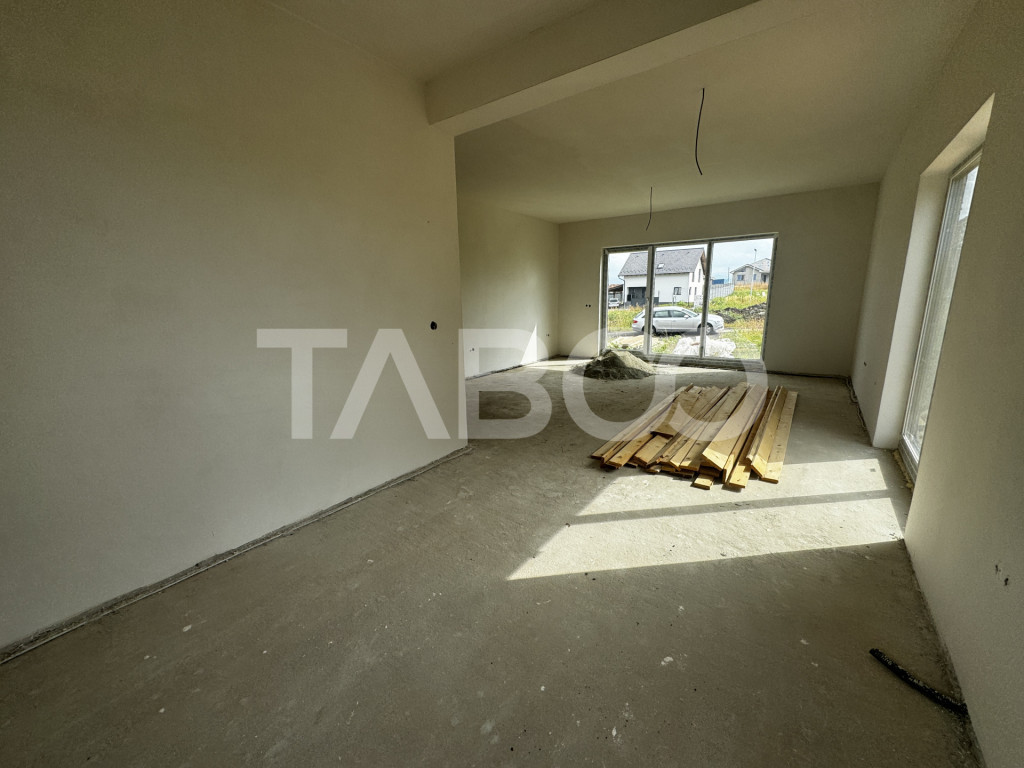 Casa individuala 5 camere 119 mpu carport teren 478 mp Sura