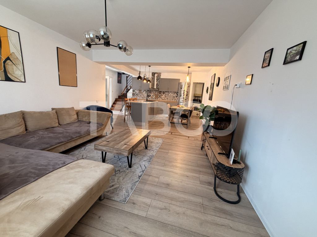 Casa individuala moderna de vanzare cu 5 camere 2 bai teren