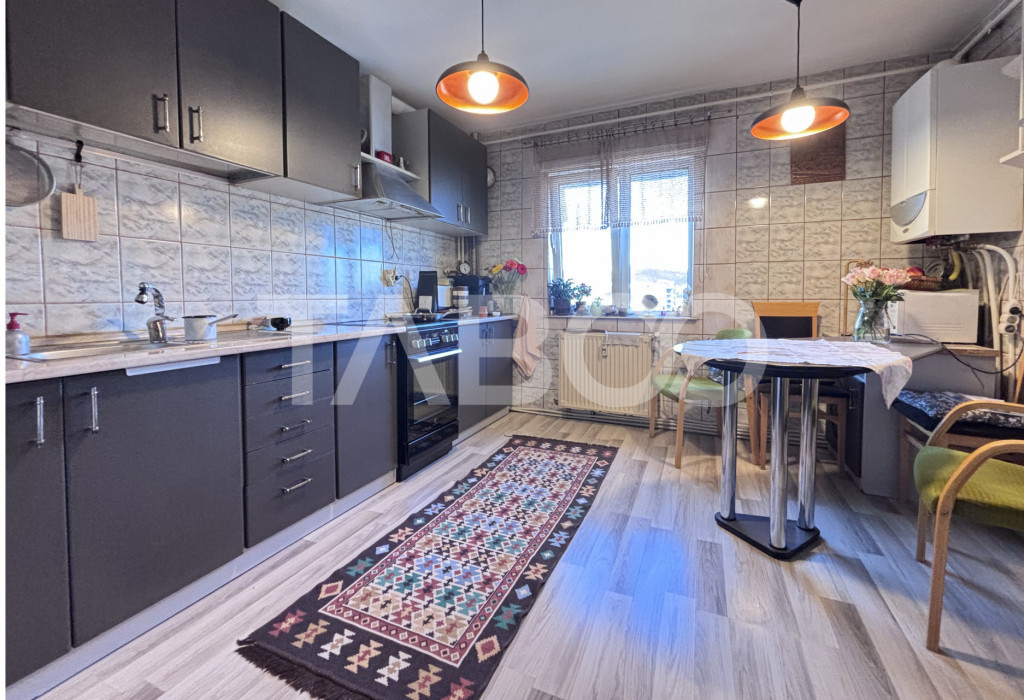 Apartament 4 camere vanzare Piata Flora Manastur